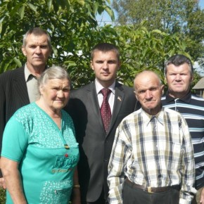 З родиною у селі Смідин Старовижівського району 2010 р.Б.