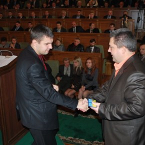 На сесії обласної ради 2010 р.Б.
